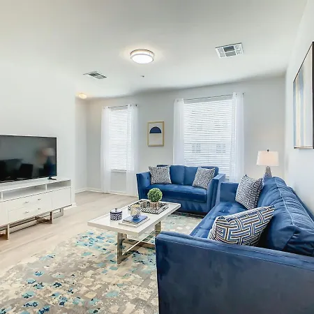 Stylish Vista Cay Townhome Near Conv. Ctr I-Dr.